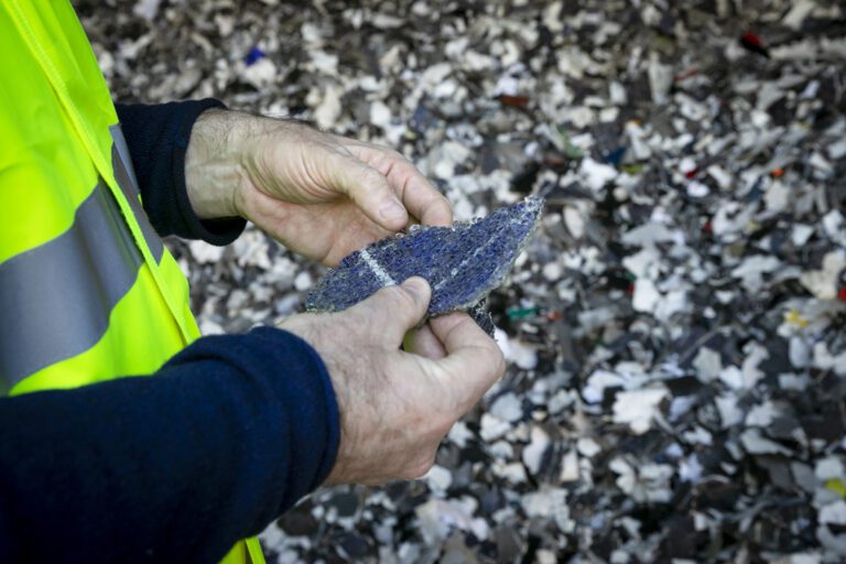 3048 tonnes de panneaux photovoltaïques usagés ont été recyclés en 2022